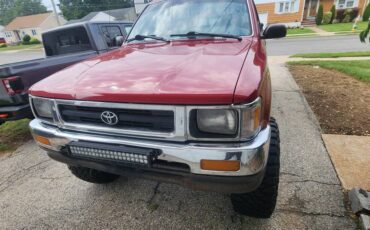 Toyoya-pick-up-1994-red-7