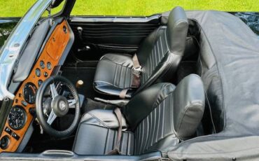 Tr6-1970-black-11