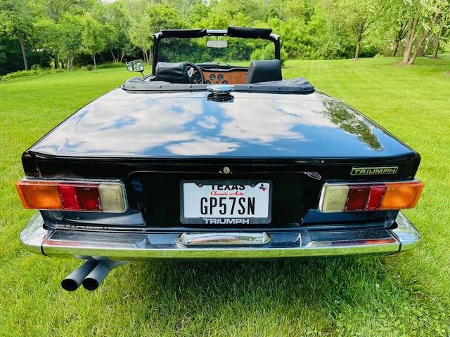 Tr6-1970-black-3