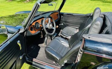 Tr6-1970-black-4