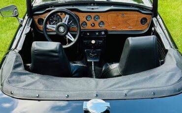 Tr6-1970-black-5