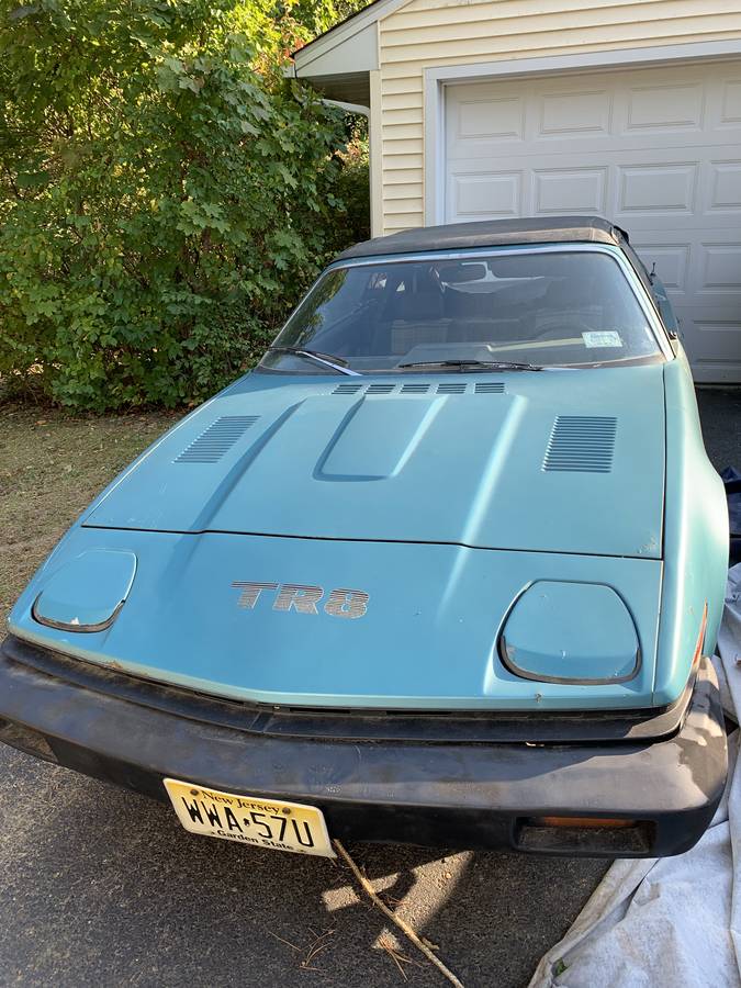 Triumph-1980-blue