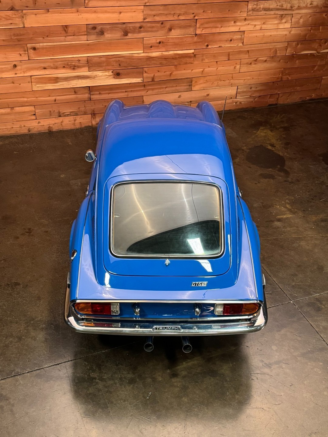 Triumph-GT6-1973-Coupe-10