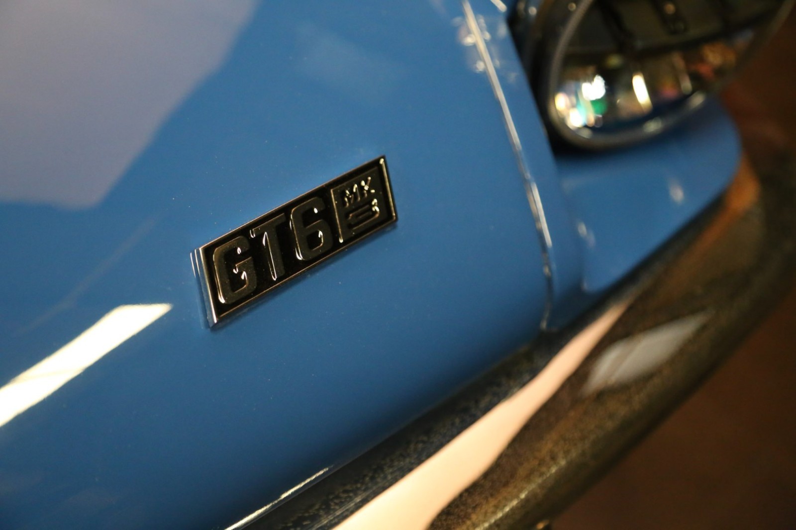 Triumph-GT6-1973-Coupe-11