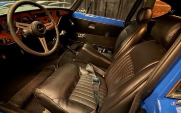 Triumph-GT6-1973-Coupe-13