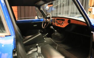 Triumph-GT6-1973-Coupe-15