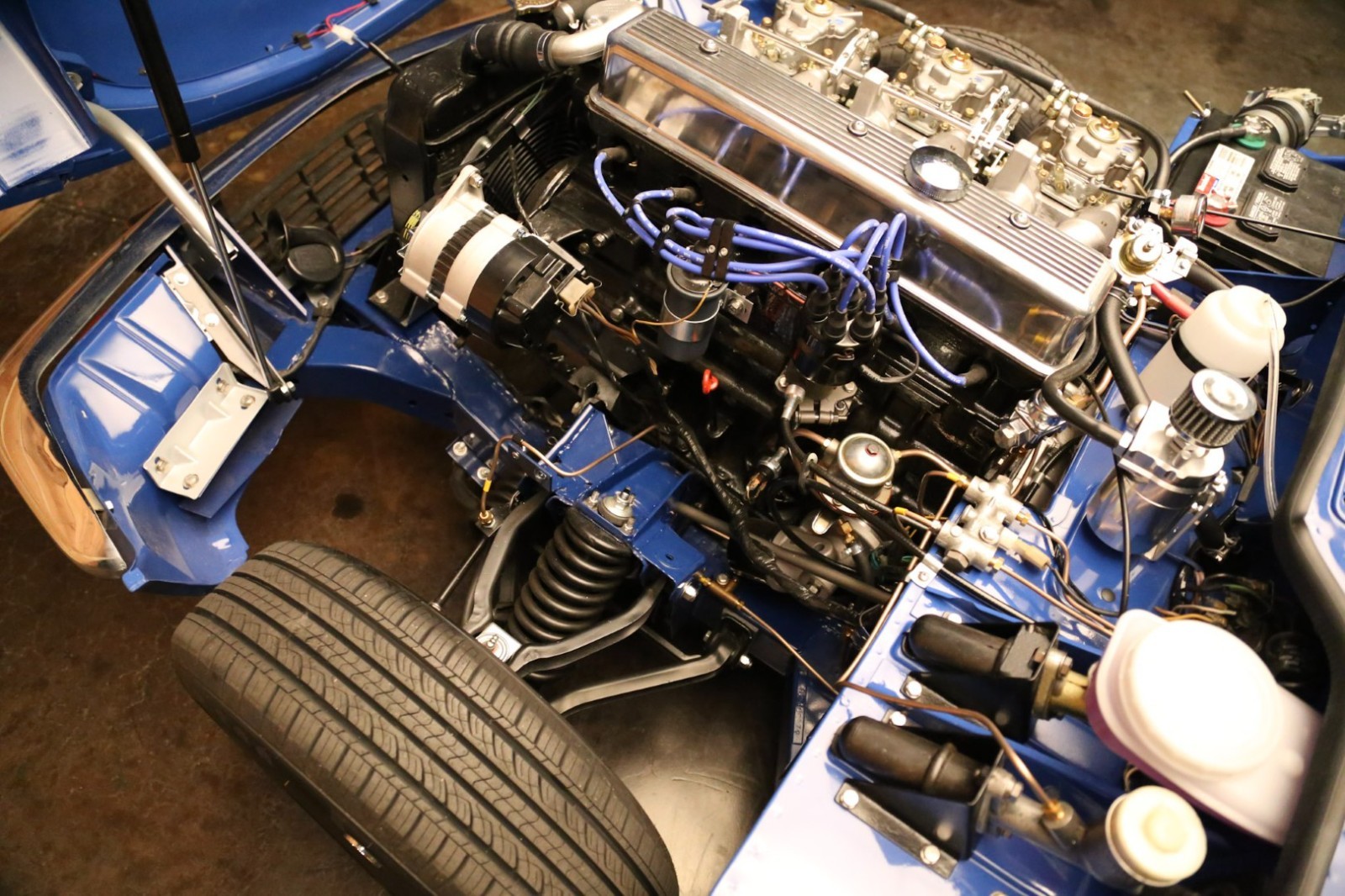Triumph-GT6-1973-Coupe-24