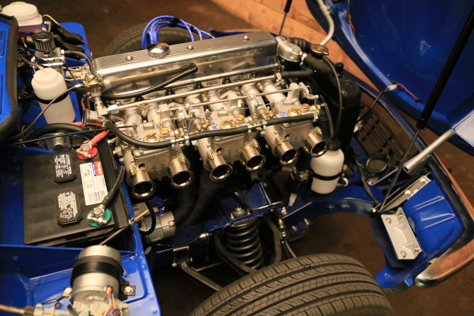 Triumph-GT6-1973-Coupe-26