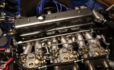 Triumph-GT6-1973-Coupe-28