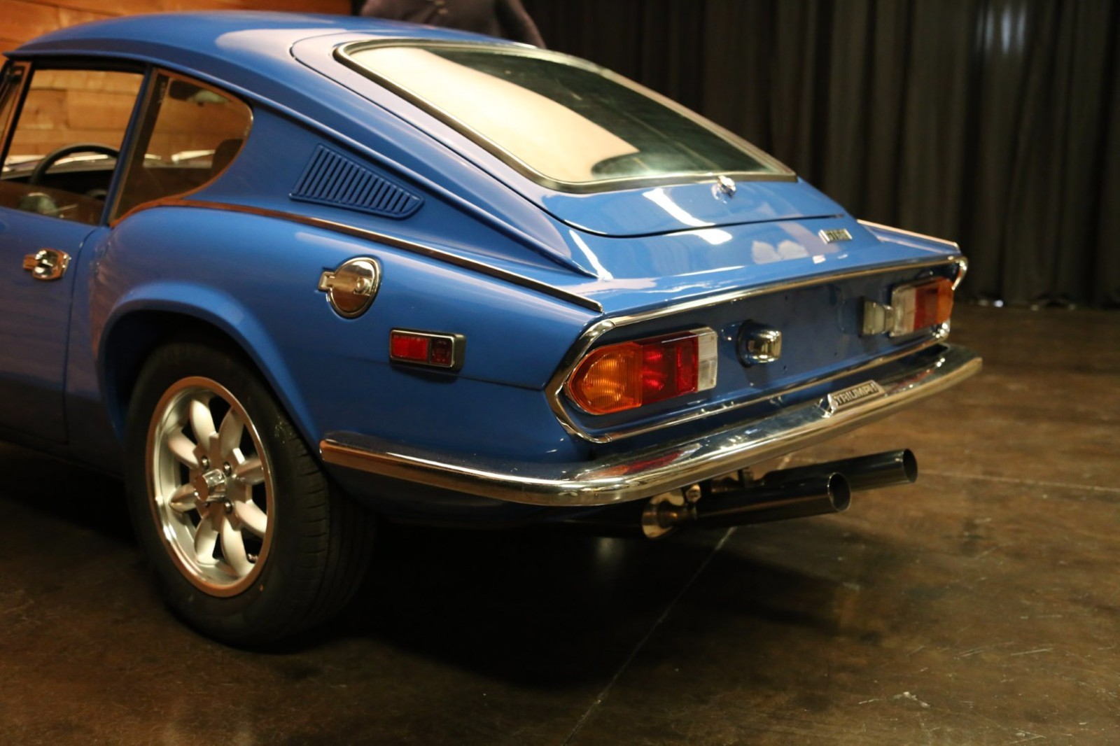 Triumph-GT6-1973-Coupe-5
