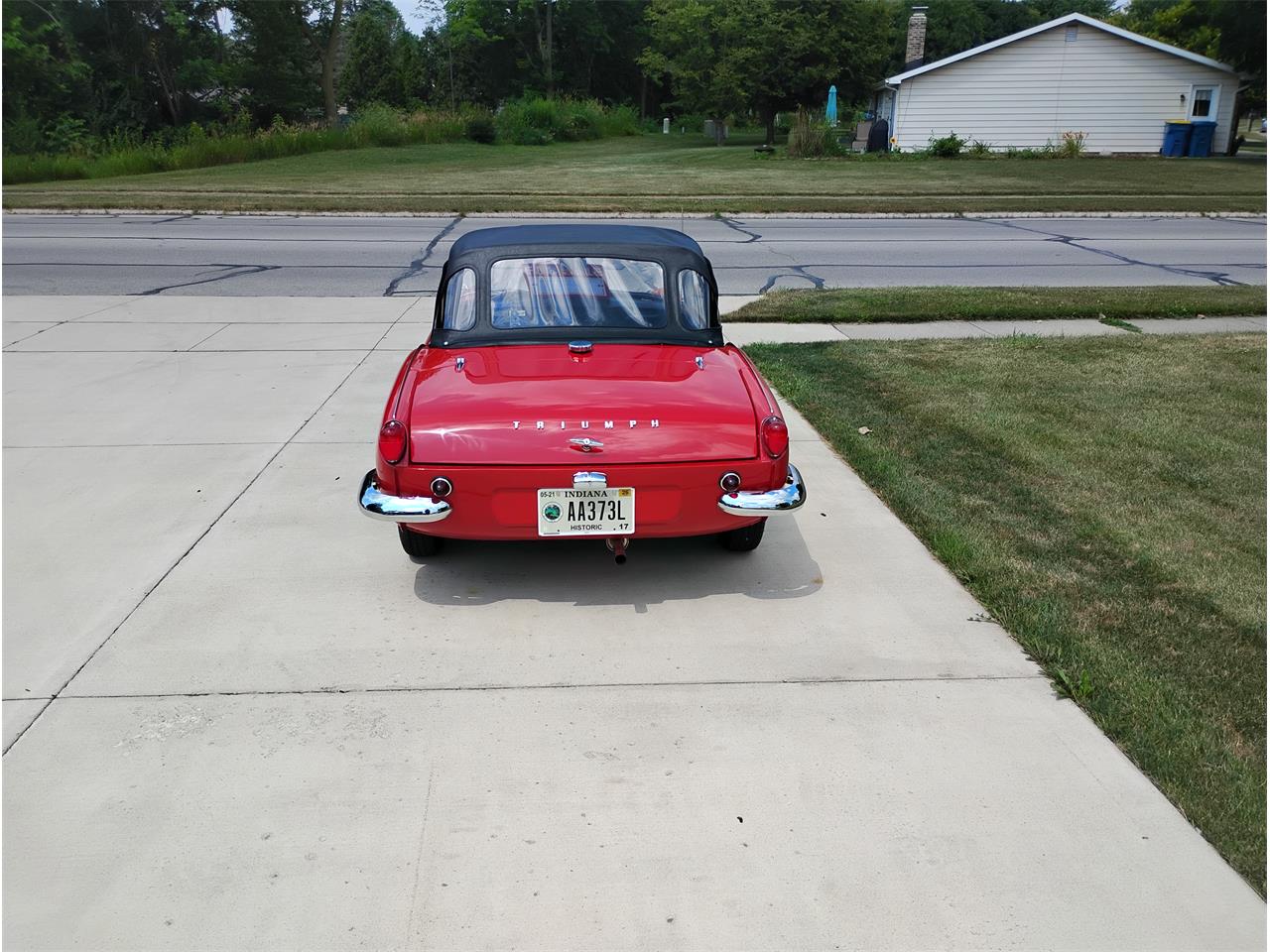 Triumph-Spitfire-1963-Red-Black-2