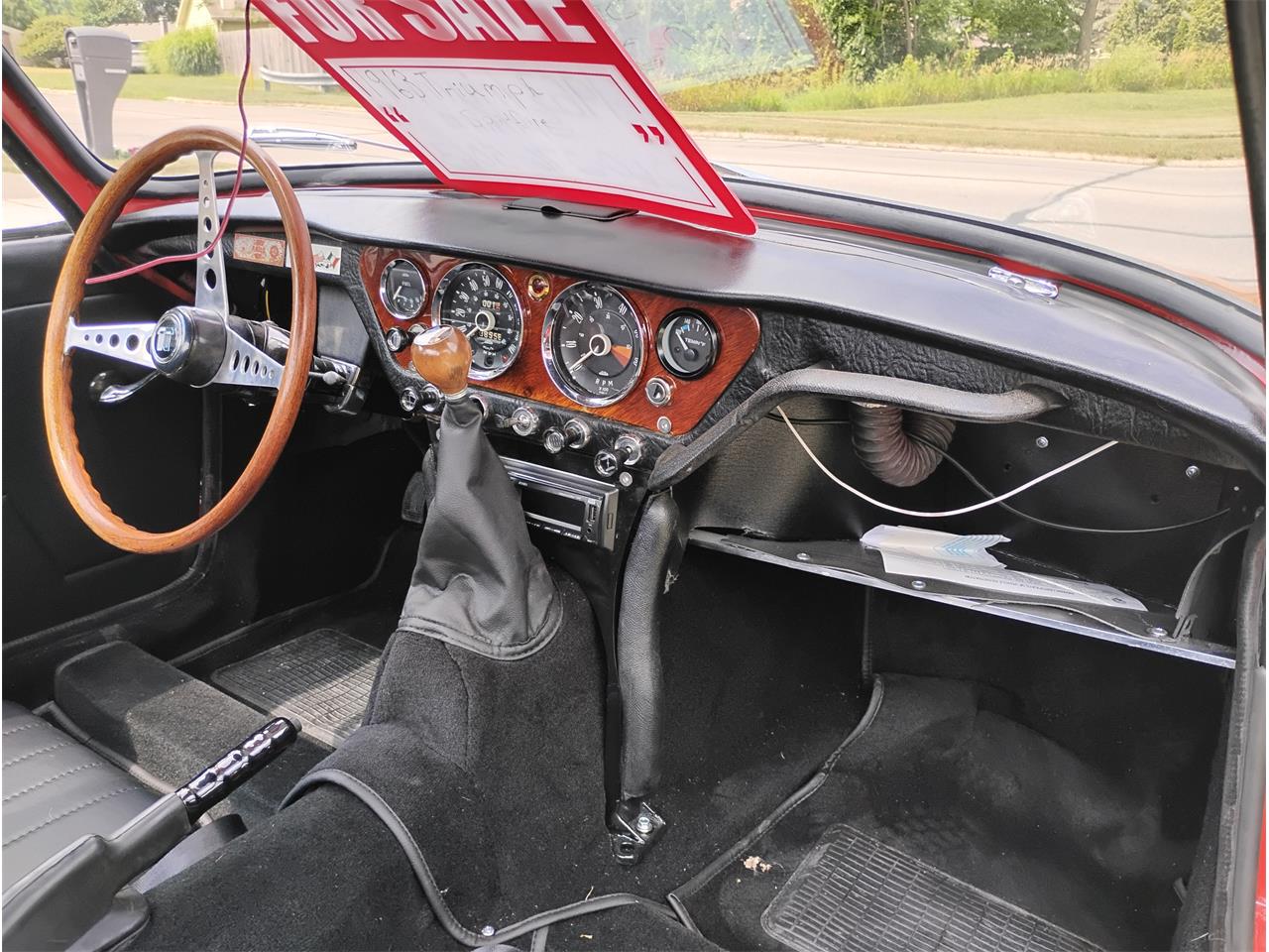 Triumph-Spitfire-1963-Red-Black-3