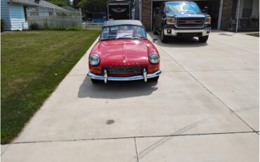 Triumph-Spitfire-1963-Red-Black