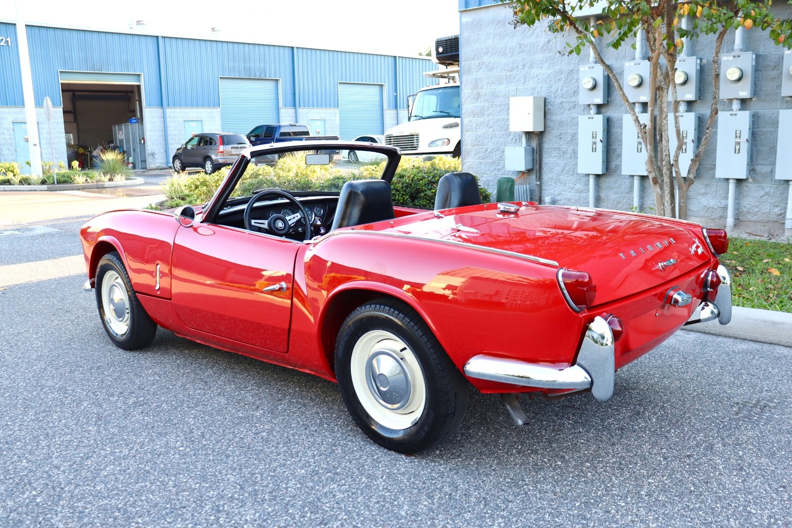 Triumph-Spitfire-1966-Convertible-25