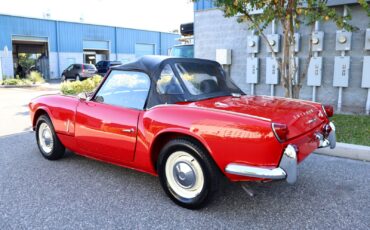 Triumph-Spitfire-1966-Convertible-3