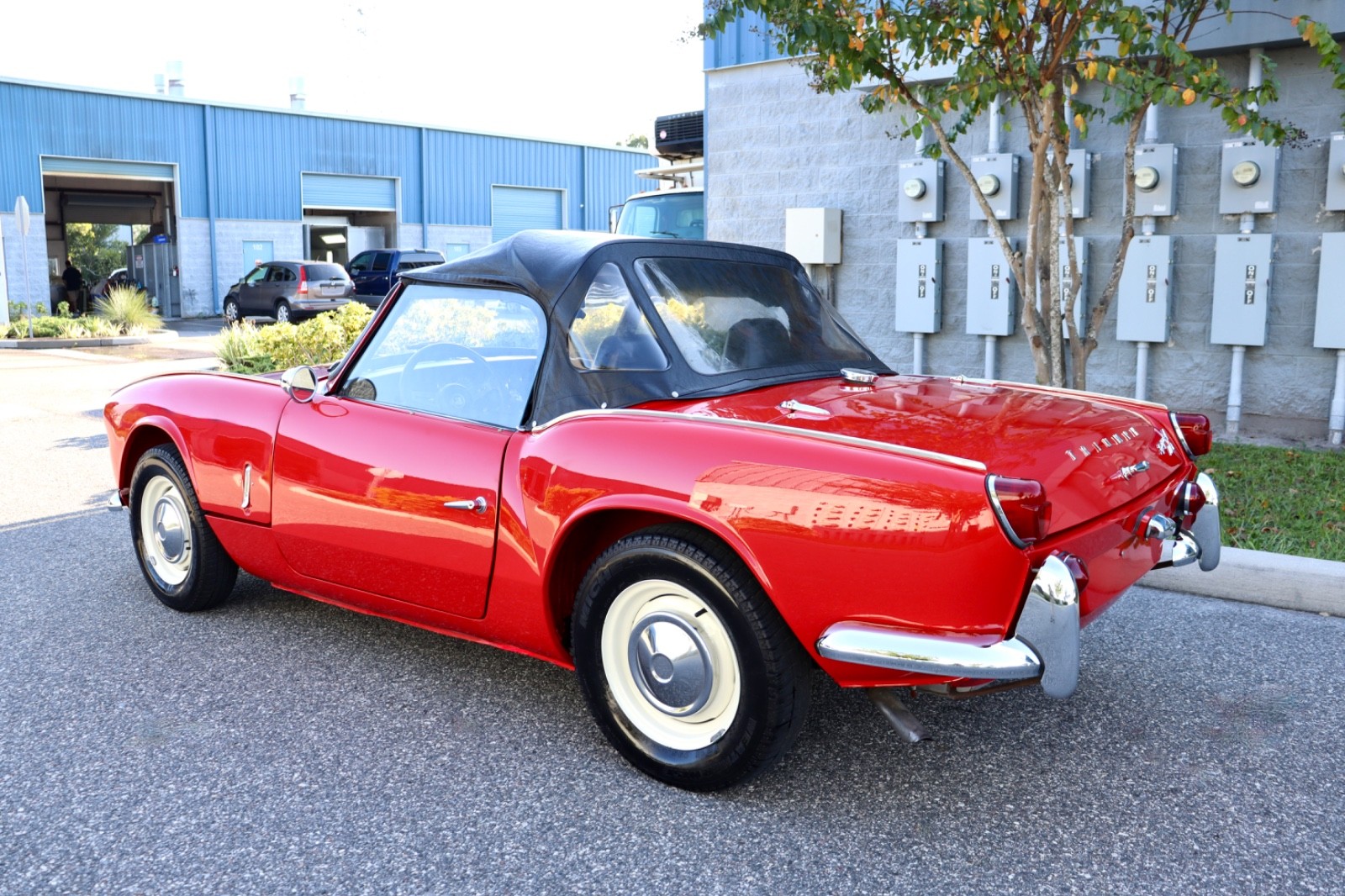 Triumph-Spitfire-1966-Convertible-3