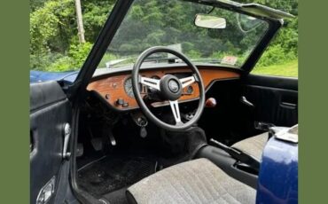 Triumph-Spitfire-1974-Convertible-9