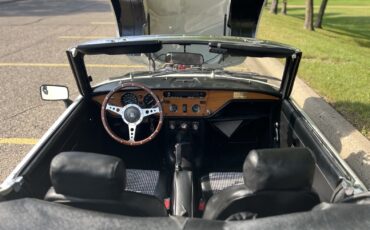 Triumph-Spitfire-1980-31