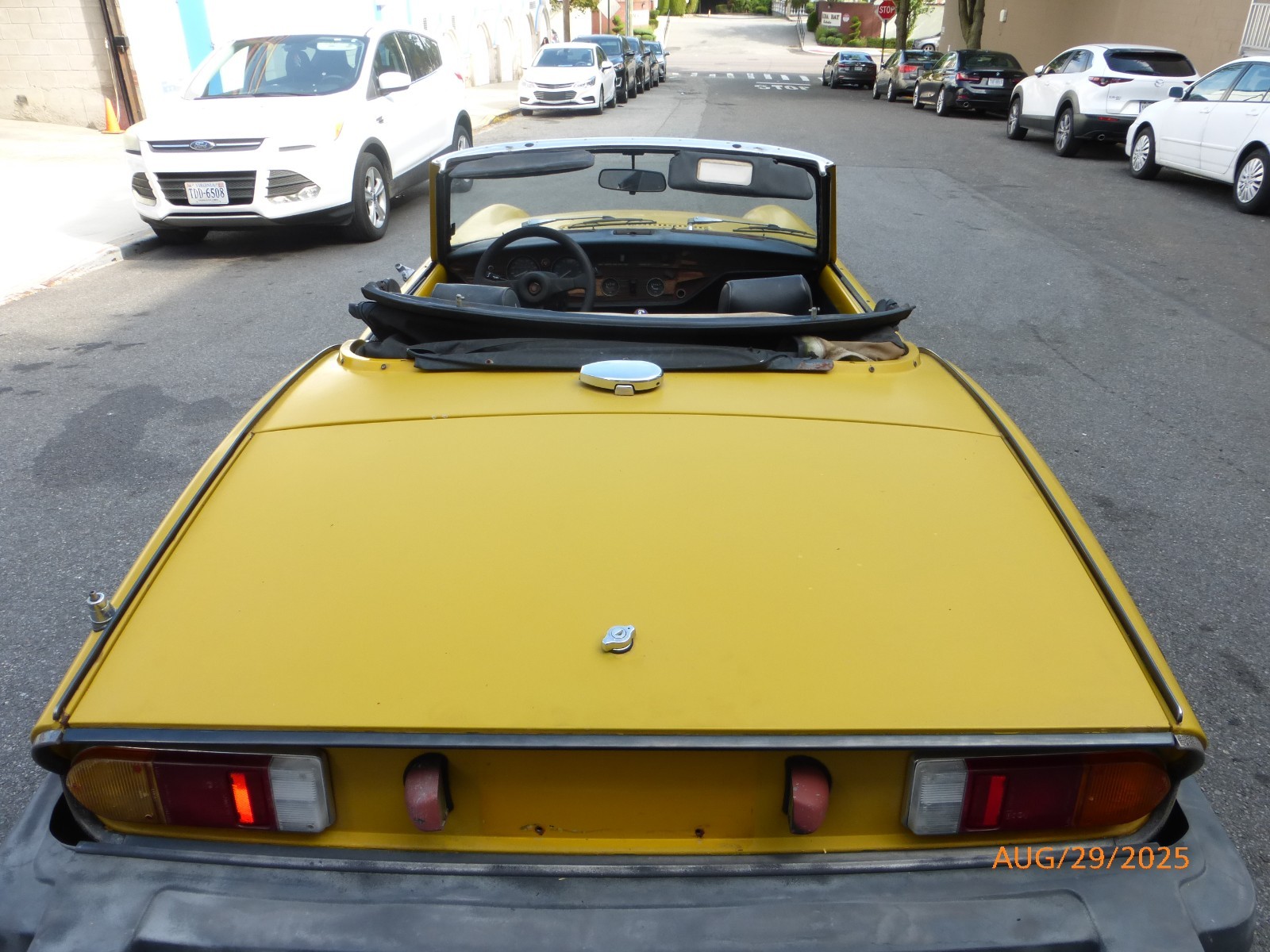 Triumph-Spitfire-1980-Convertible-10