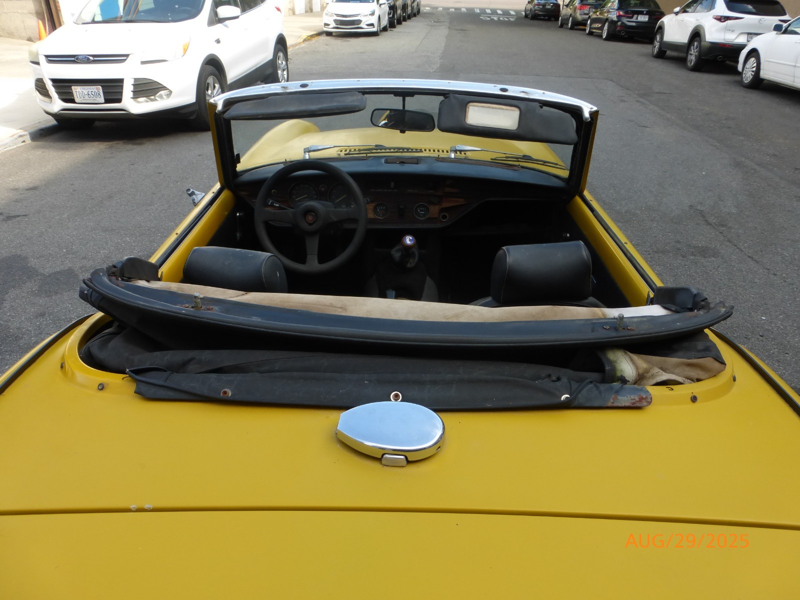 Triumph-Spitfire-1980-Convertible-11