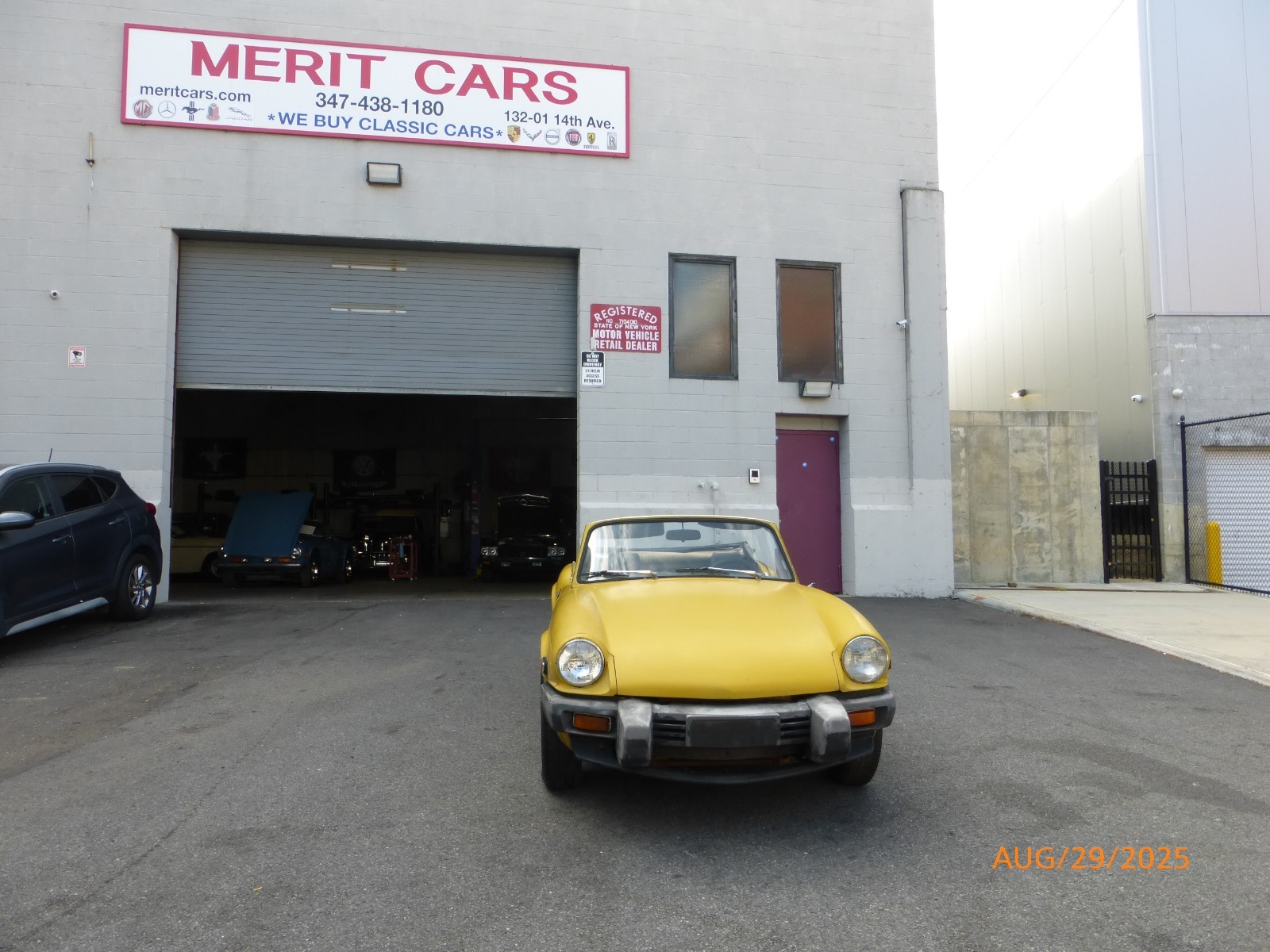 Triumph-Spitfire-1980-Convertible-29