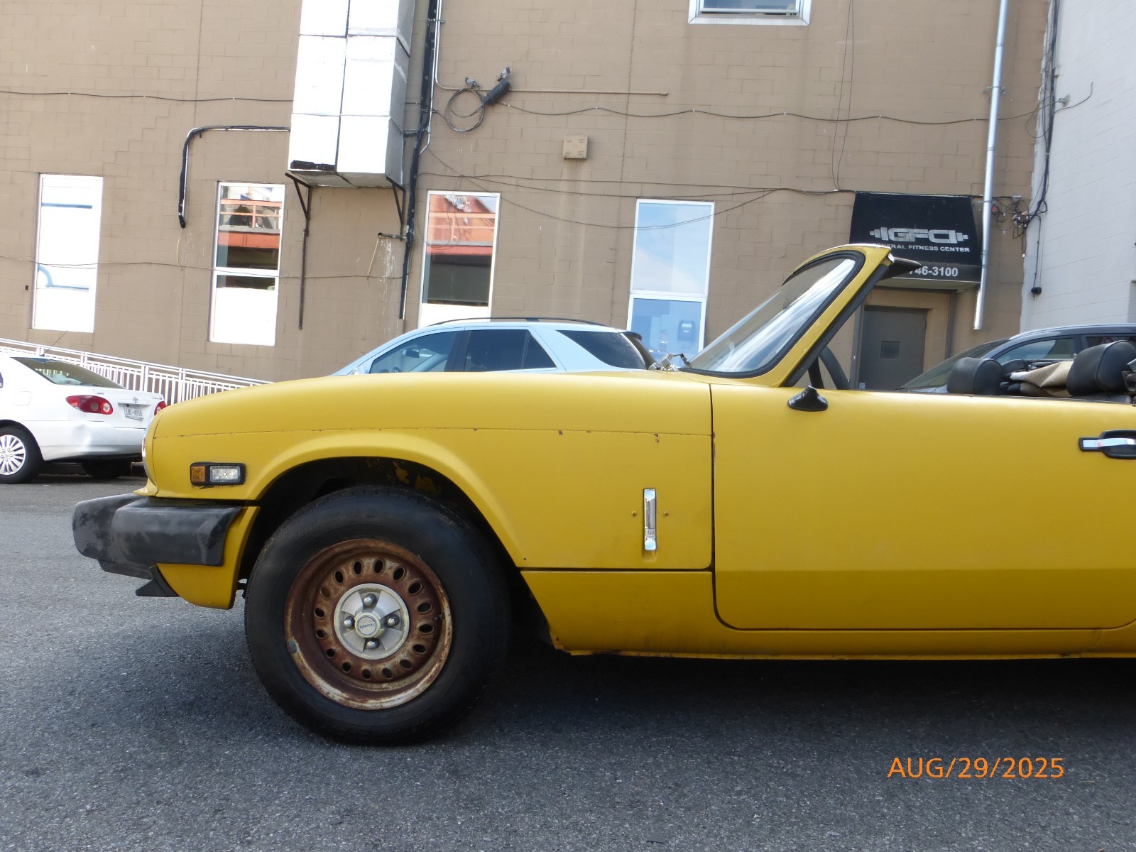 Triumph-Spitfire-1980-Convertible-8