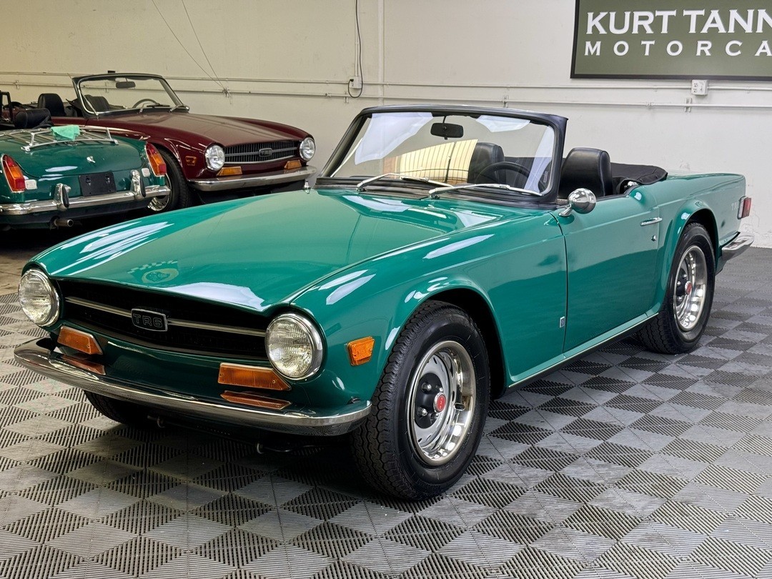 Triumph-TR-6-1972-Convertible-8