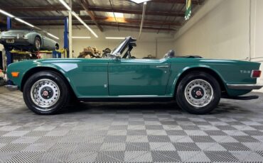 Triumph-TR-6-1972-Convertible-9
