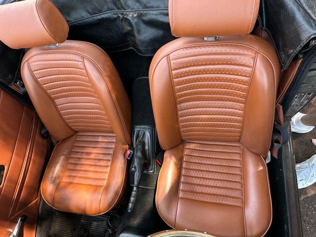 Triumph-TR-6-1973-Convertible-10
