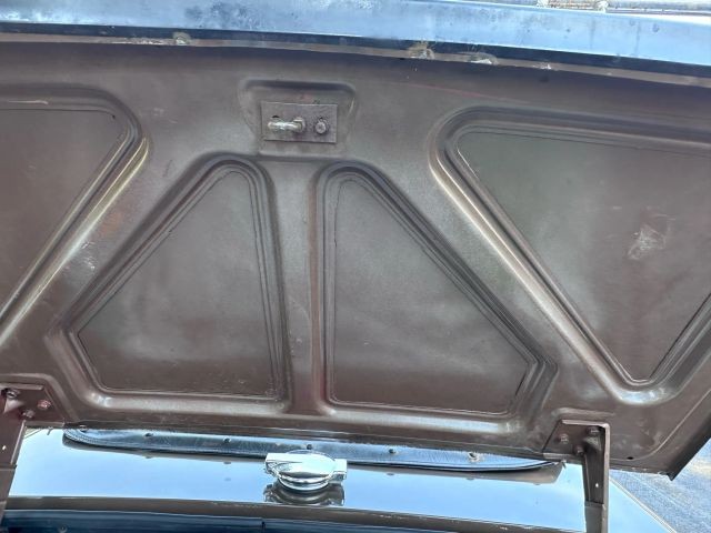 Triumph-TR-6-1973-Convertible-21