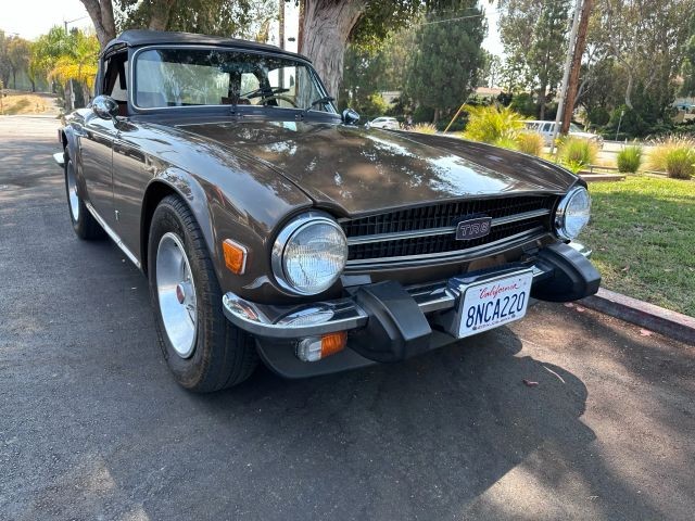 Triumph-TR-6-1973-Convertible-31
