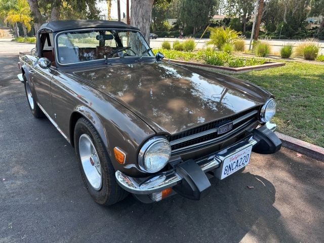 Triumph-TR-6-1973-Convertible-32
