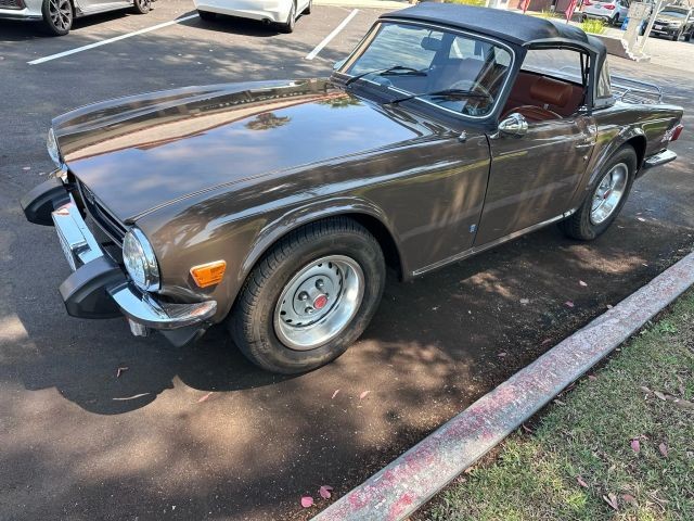 Triumph-TR-6-1973-Convertible-33
