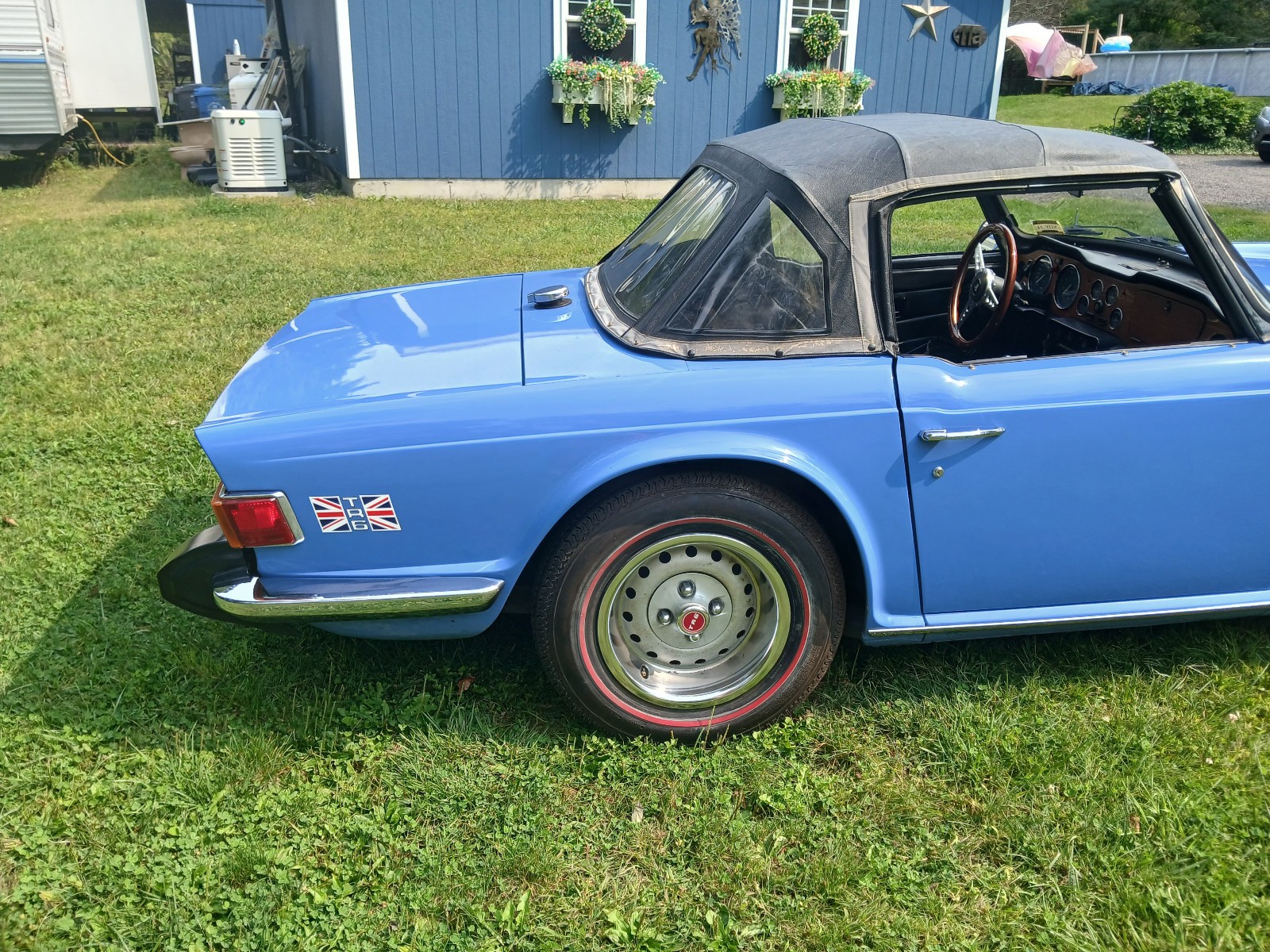Triumph-TR-6-1973-Convertible-4