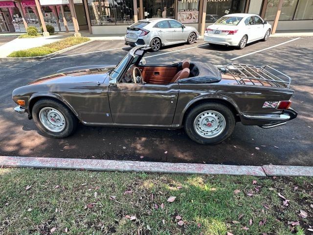 Triumph-TR-6-1973-Convertible-6