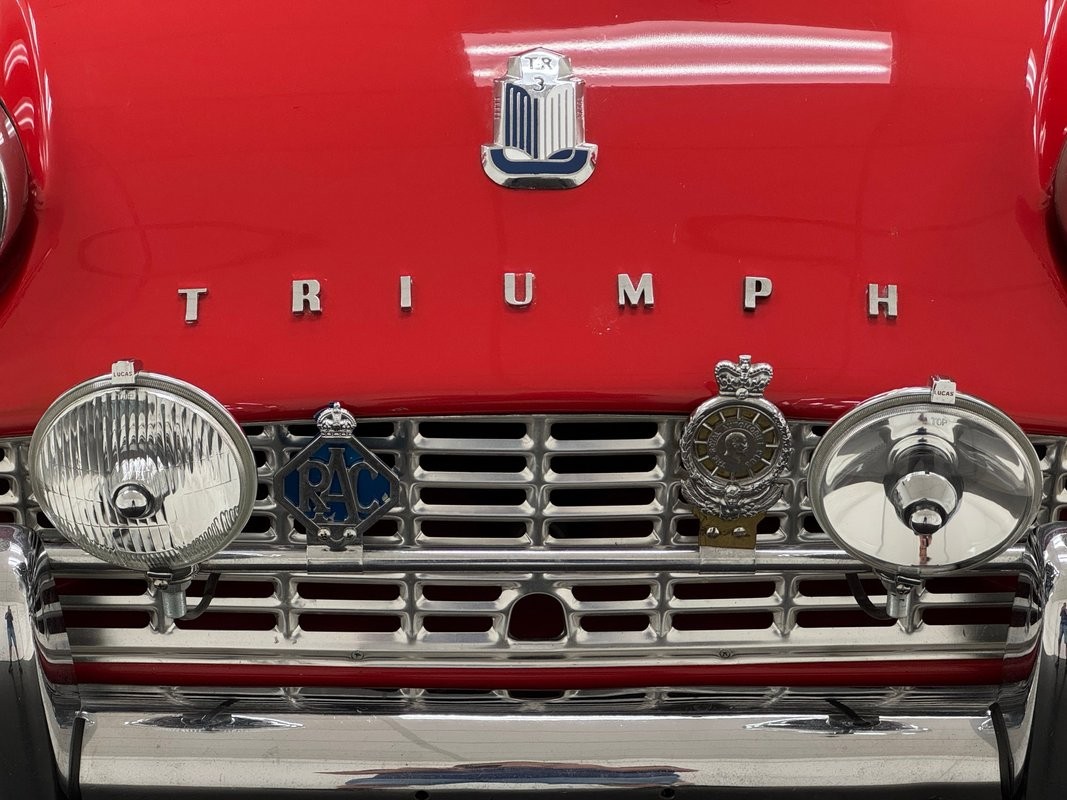 Triumph-TR3-1960-Roadster-12