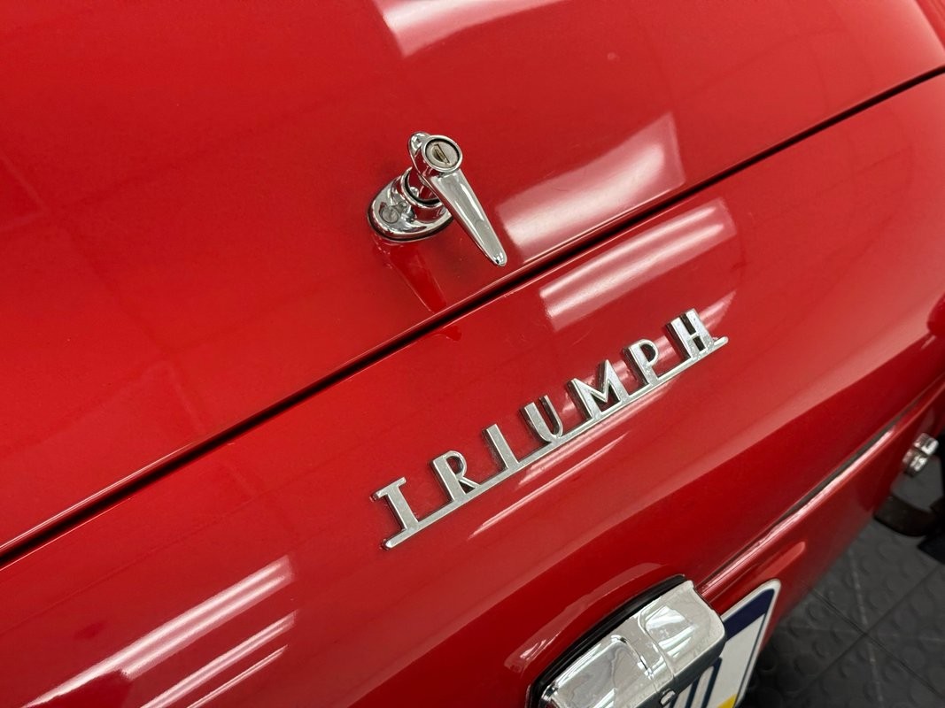Triumph-TR3-1960-Roadster-23