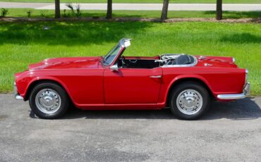 Triumph-TR4-1964-Convertible-10