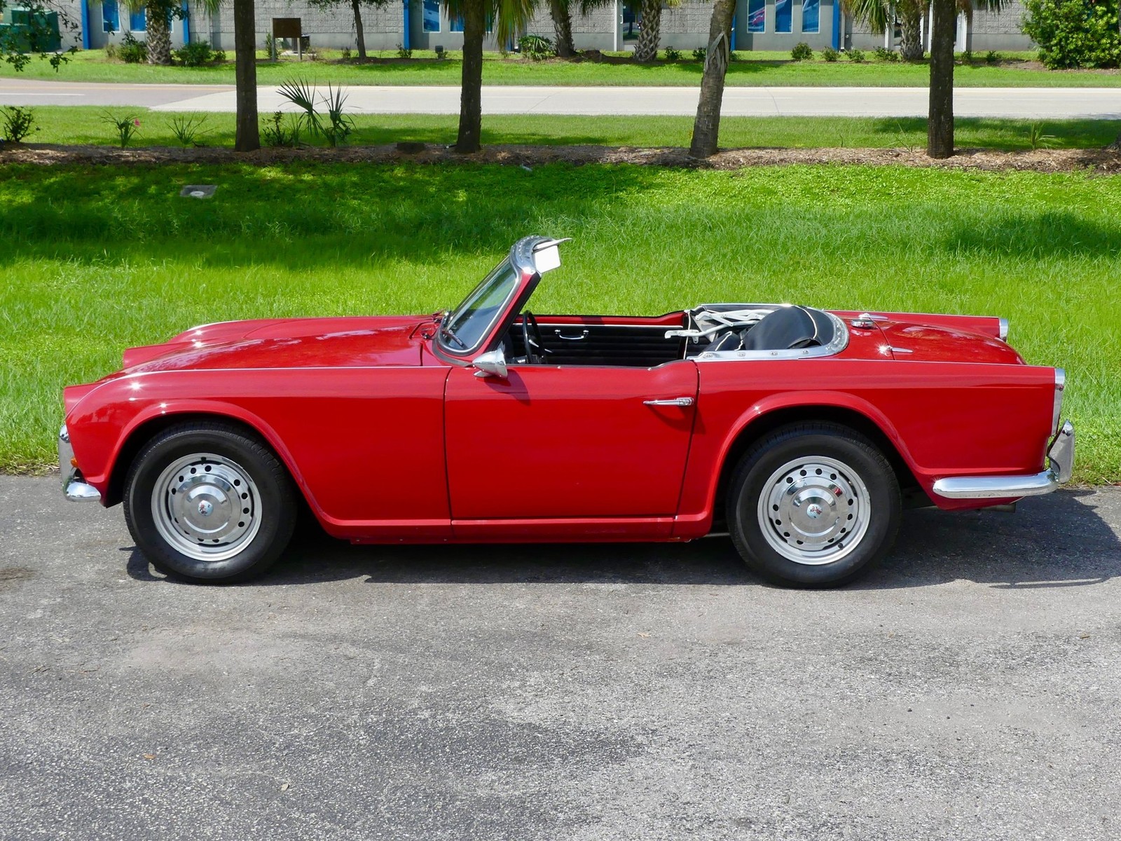 Triumph-TR4-1964-Convertible-10