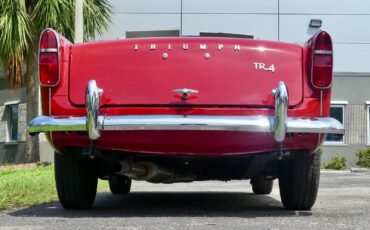 Triumph-TR4-1964-Convertible-17