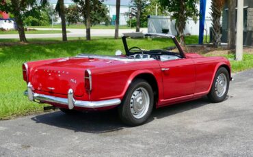 Triumph-TR4-1964-Convertible-18
