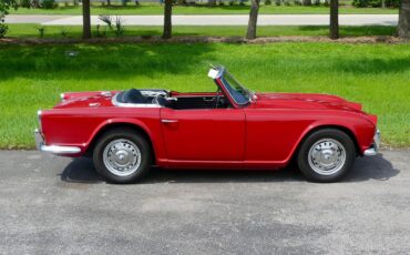 Triumph-TR4-1964-Convertible-22