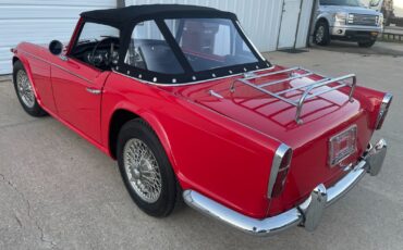 Triumph-TR4-1968-Convertible-11