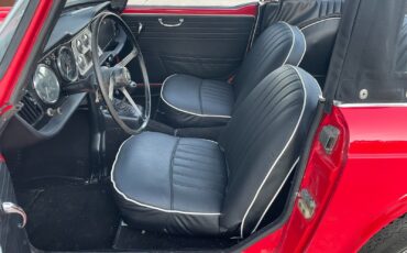 Triumph-TR4-1968-Convertible-18