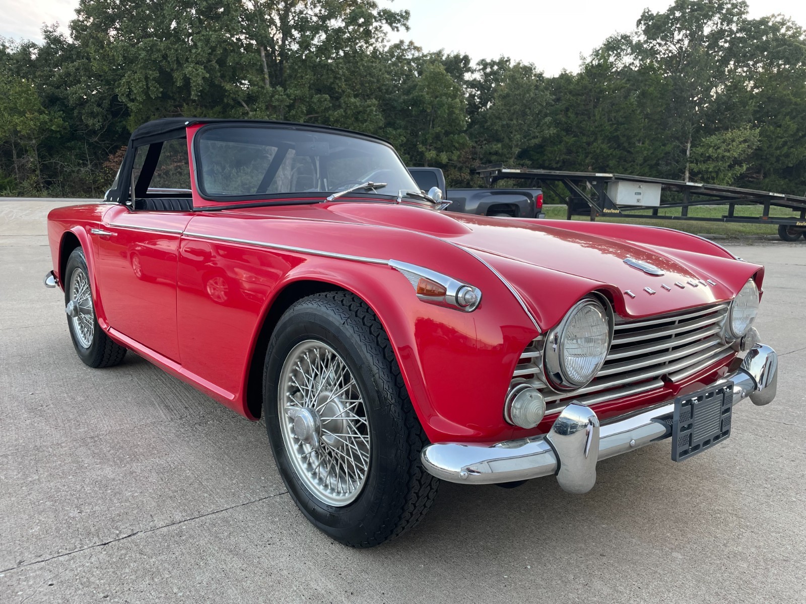 Triumph-TR4-1968-Convertible-2
