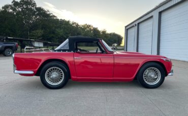 Triumph-TR4-1968-Convertible-28