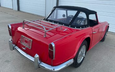 Triumph-TR4-1968-Convertible-5