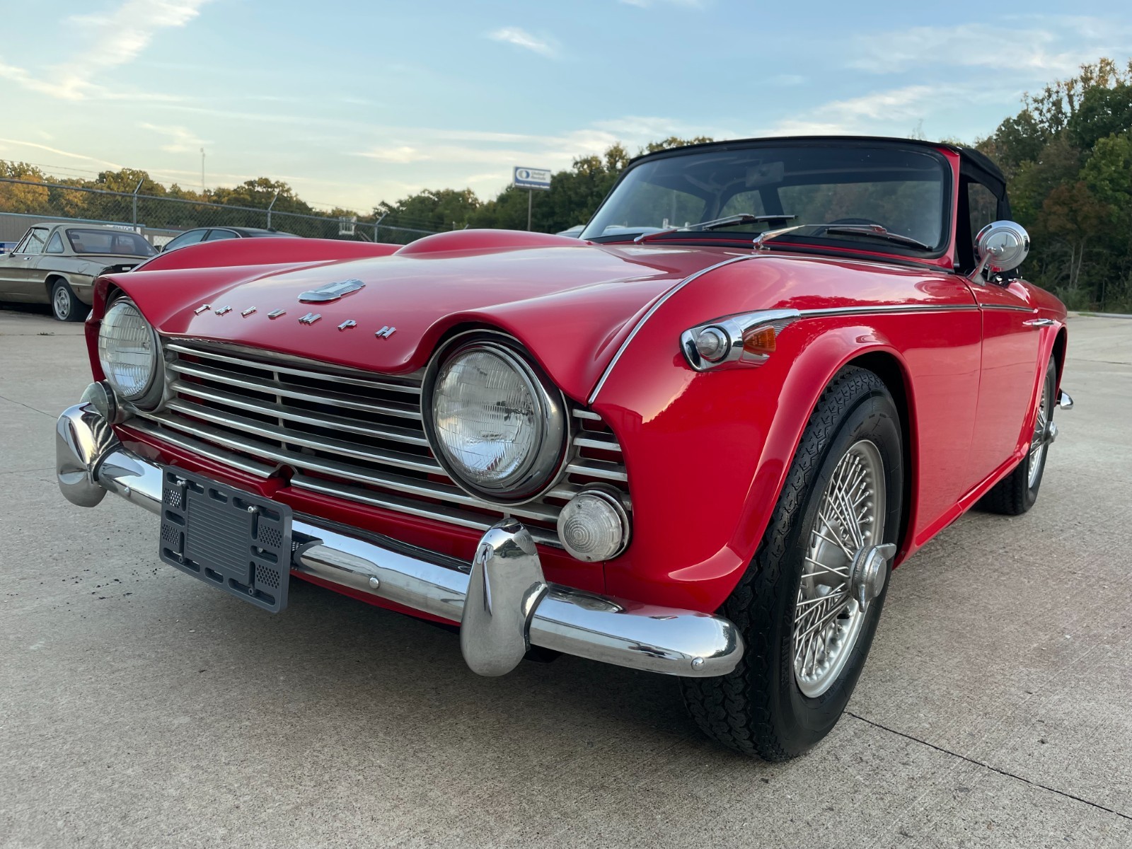 Triumph-TR4-1968-Convertible-9
