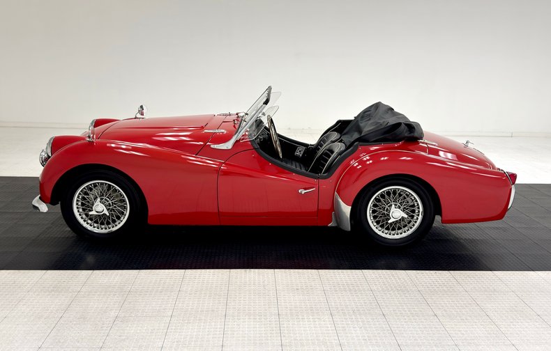 Triumph-Tr3-1960-Signal-Red-Black-4