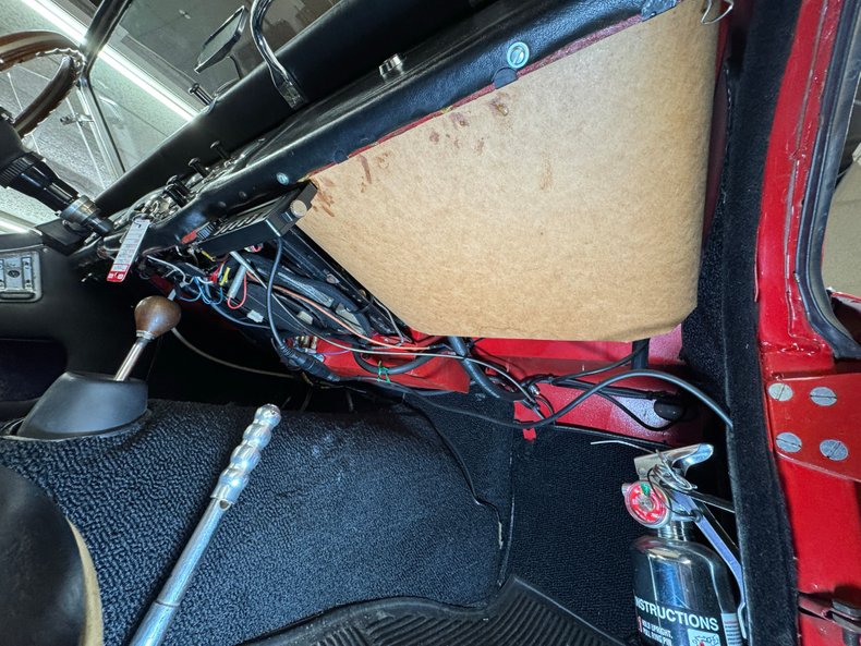 Triumph-Tr3-1960-Signal-Red-Black-46